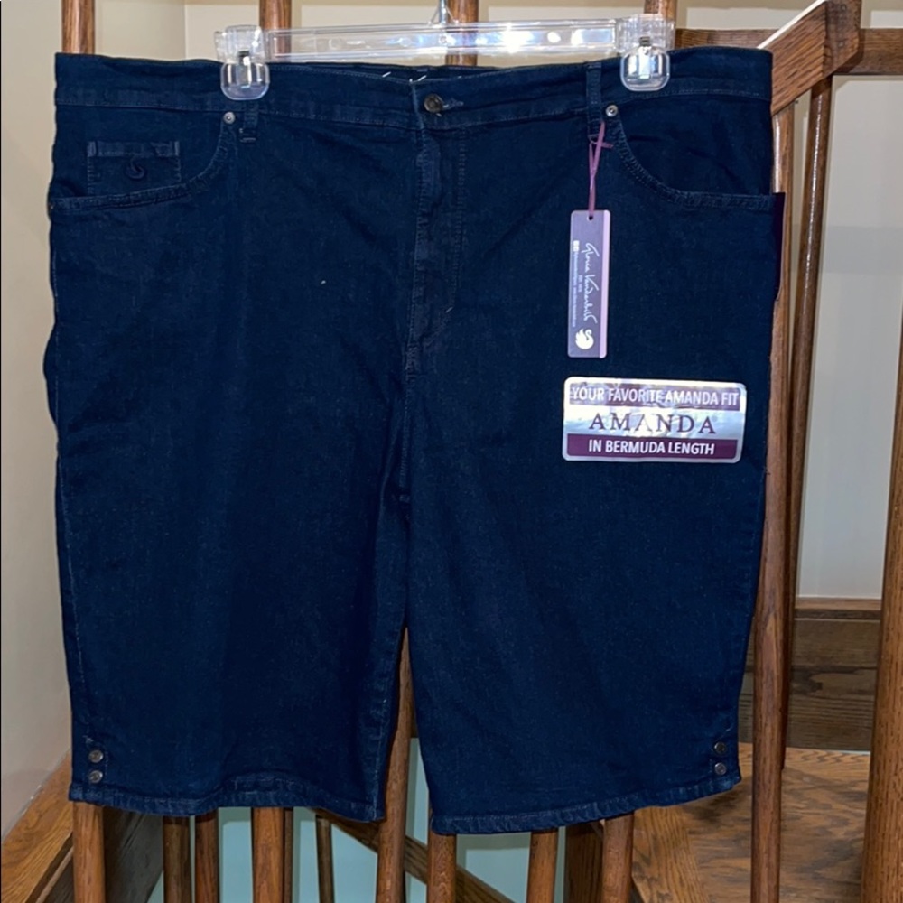 NWT Gloria Vanderbilt Bermuda Jean shorts size 24w